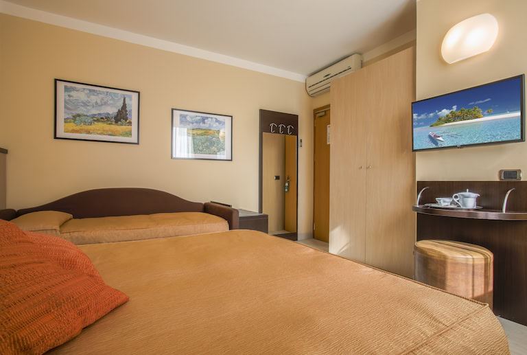 Hotel Tirrenia - Hero #64