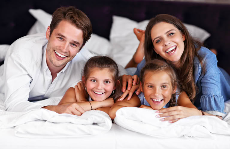 Famiglia felice in vacanza all'Hotel Tirrenia